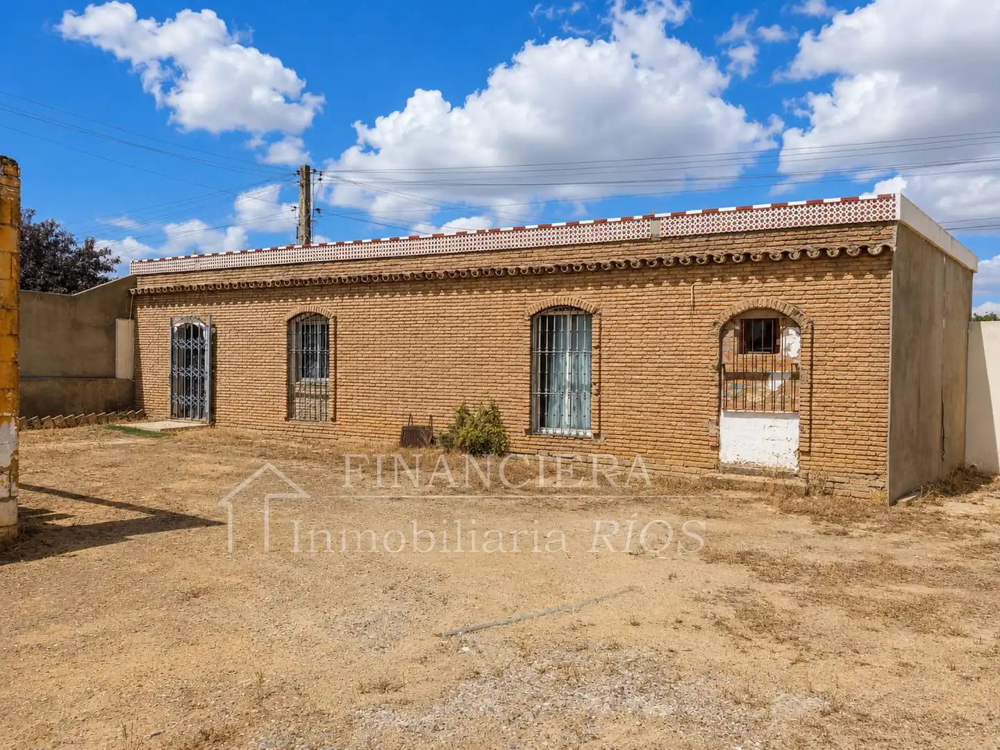 Vista exterior de Finca rústica en venta en Alcalá de Guadaira