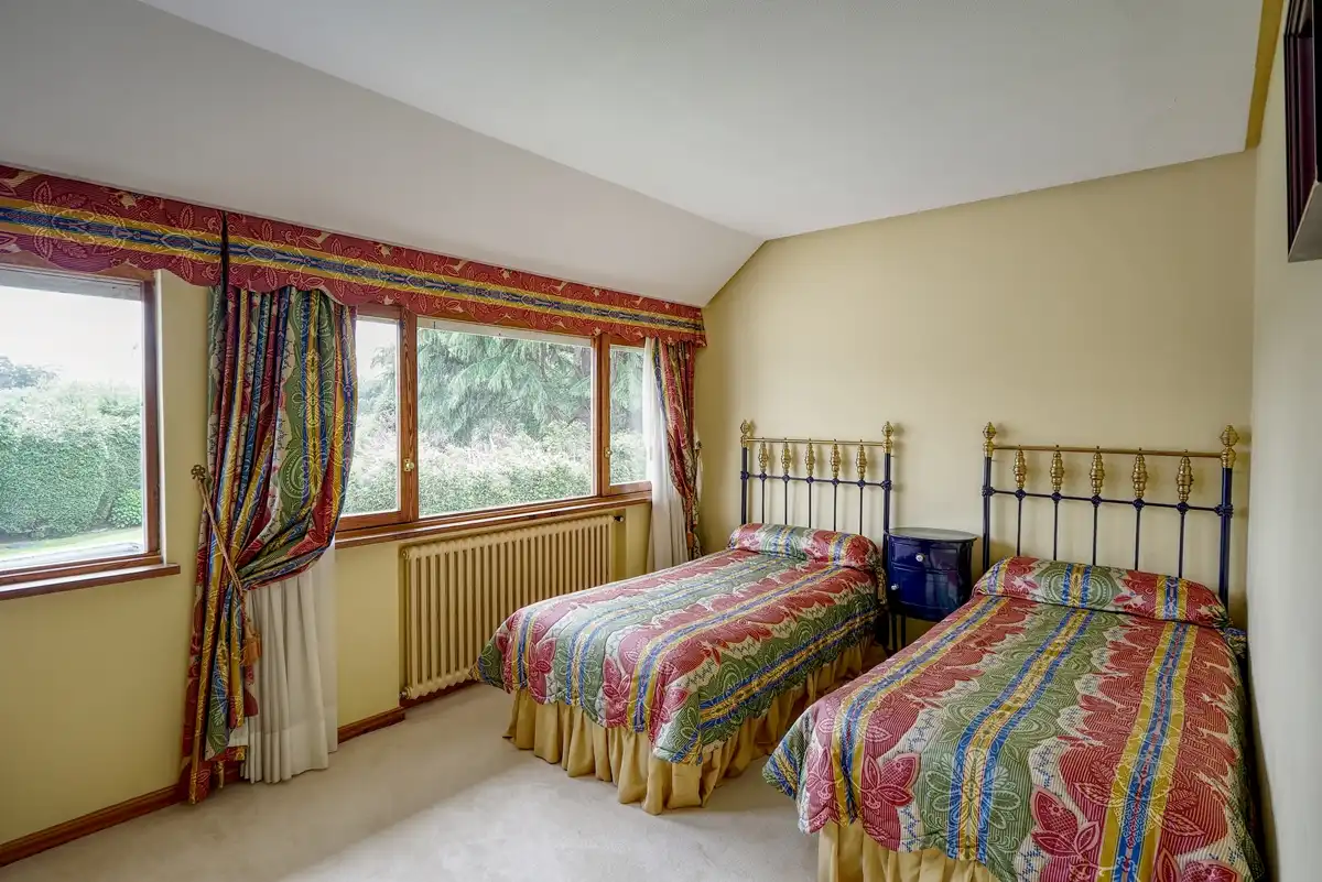 Dormitori de Casa o xalet en venda en Sada (A Coruña) amb Calefacció, Jardí privat i Parquet