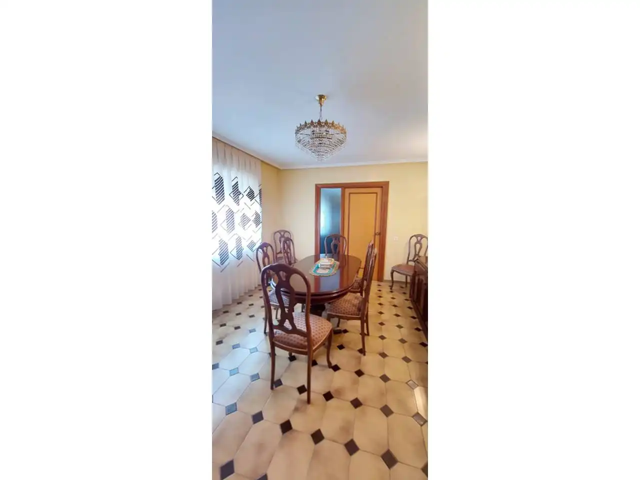Comedor de Casa o chalet en venta en Almanza con Jardín privado, Terraza y Amueblado