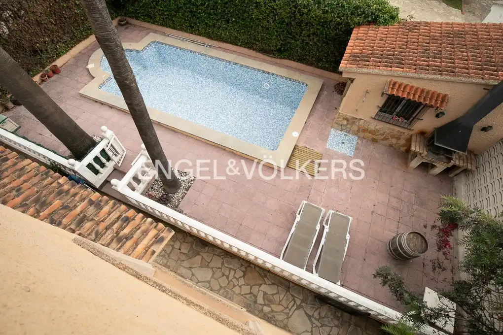 Piscina de Casa o chalet de alquiler en L'Eliana con Aire acondicionado, Calefacción y Jardín privado