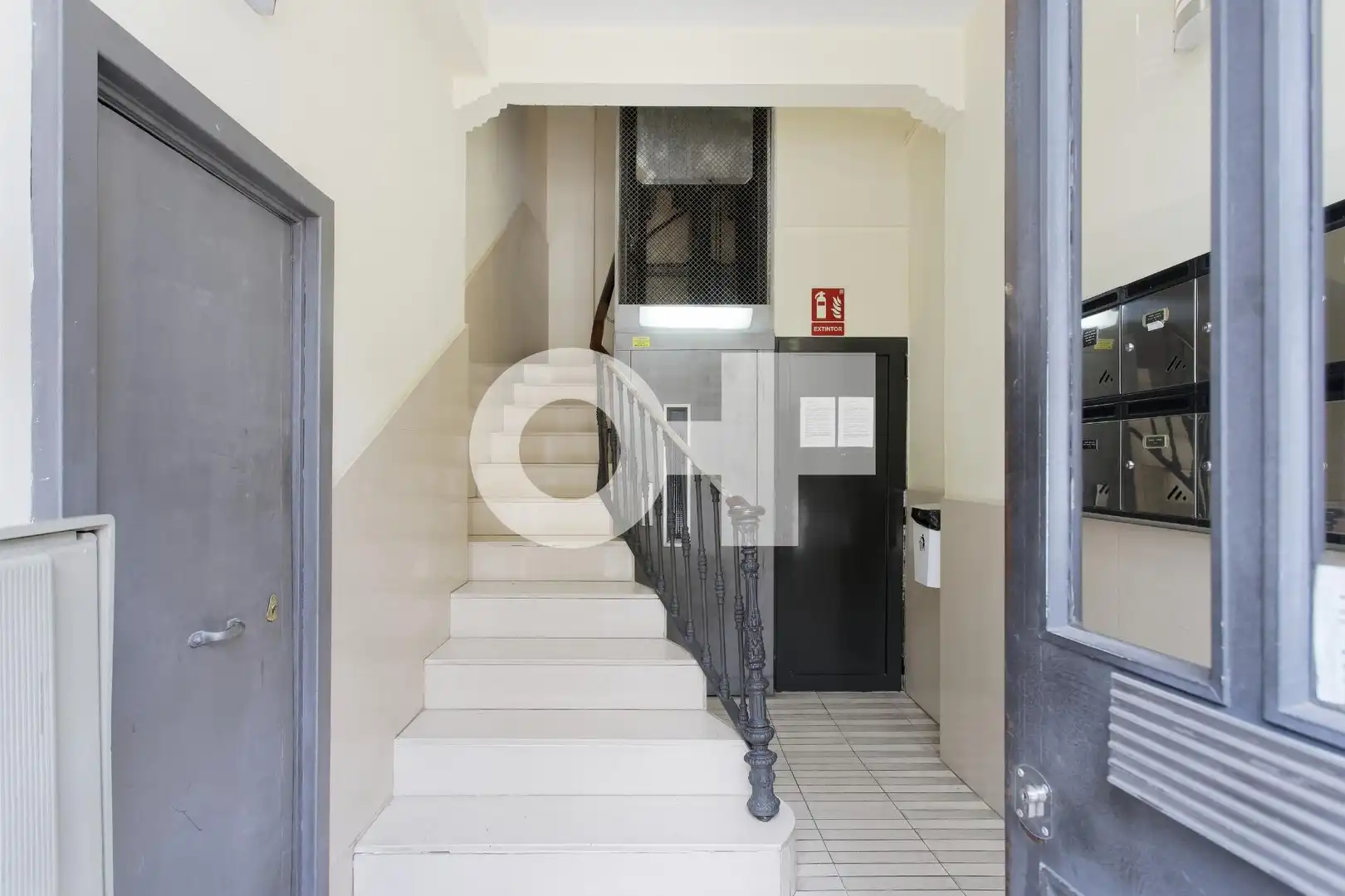 Piso con terraza en venta en Carrer Carrer Comte d'Urgell, imagen 30