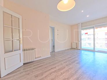 Appartement avec balcon à vendre à MARITIM (LES BOTIGUES)