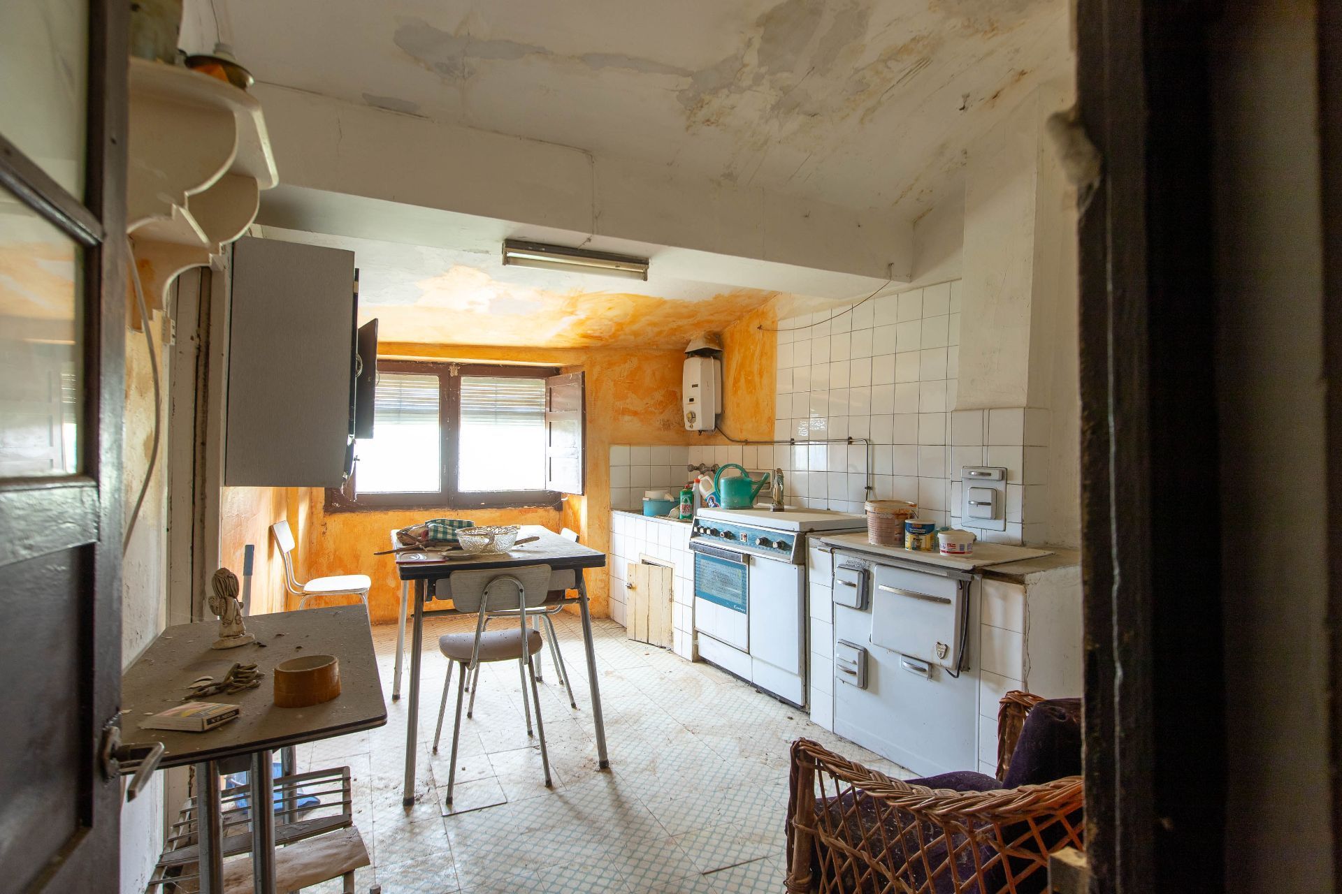 Cuina de Casa adosada en venda en Guirguillano amb Traster