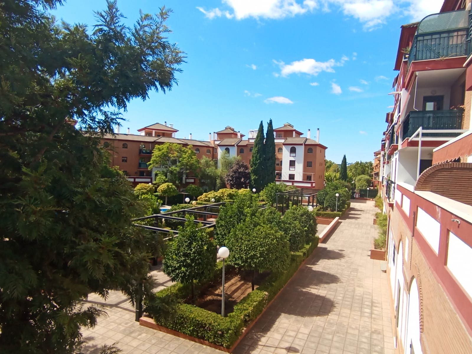Vista exterior de Piso de alquiler en  Córdoba Capital con Aire acondicionado, Calefacción y Terraza