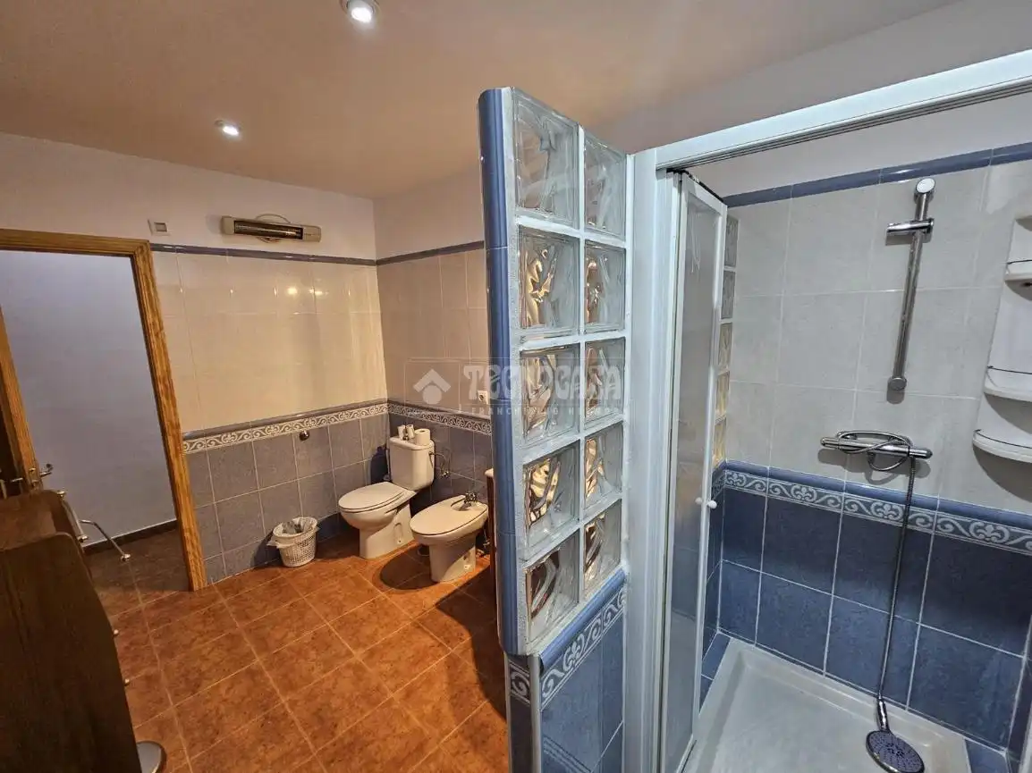 Bathroom of Detached homes for sale in El Puente del Arzobispo  with Heating