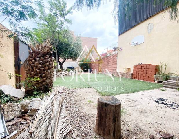 Terreno residencial en Venta en Avinguda del Mil·lenari, 48 en Casc Antic - Nou Cambrils