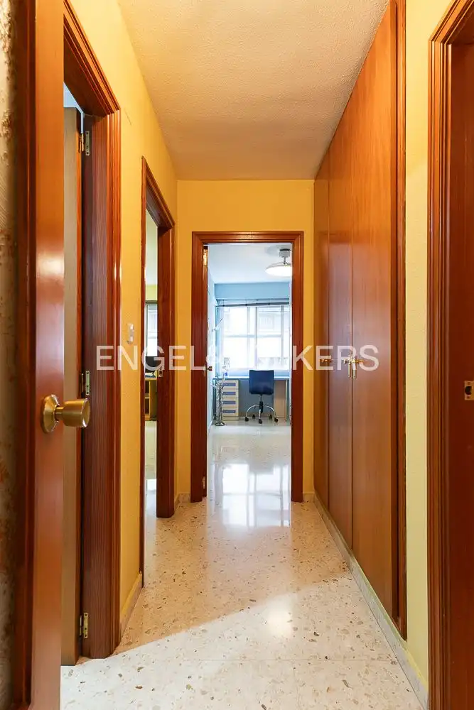 Piso en venta en Valencia con Aire acondicionado, Calefacción y Trastero