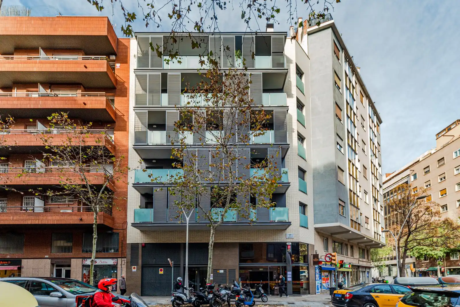 Piso con ascensor en venta en Rossello 415