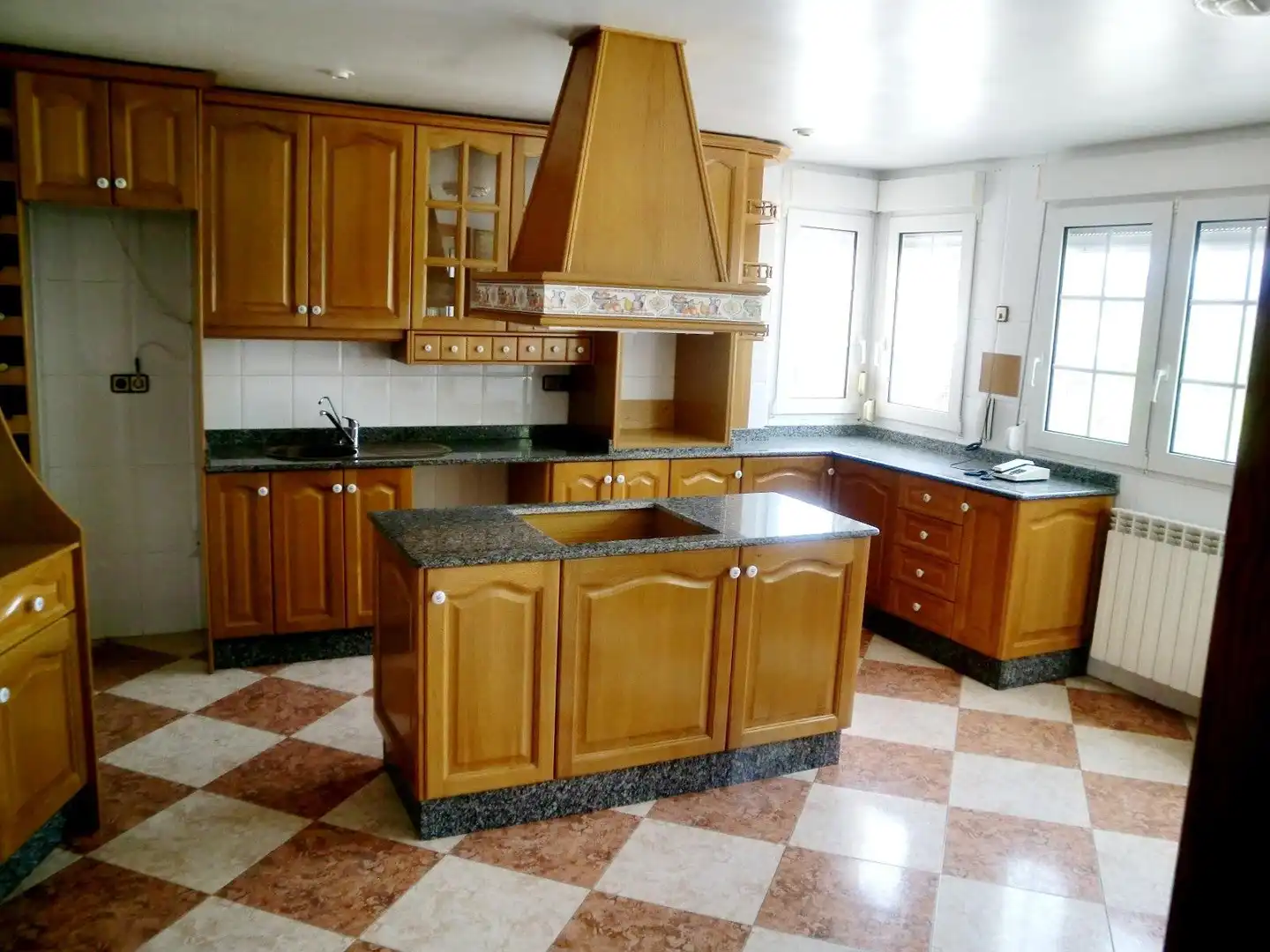 Cocina de Casa o chalet en venta en Murcia con Aire acondicionado, Jardín privado y Piscina