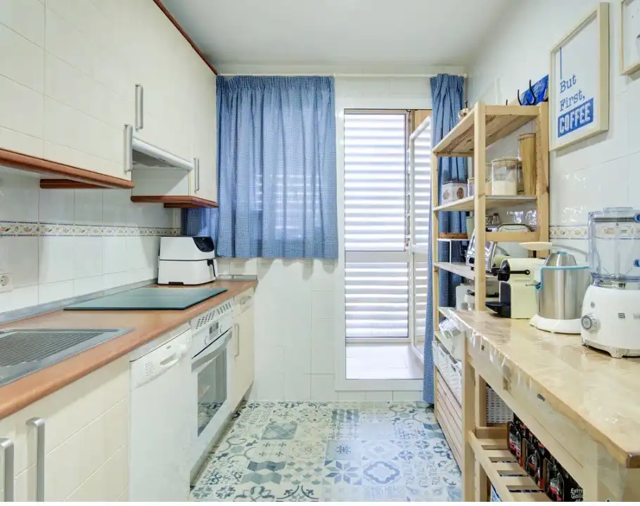 Kitchen of Flat for sale in Mijas  with Air Conditioner, Terrace and Storage room