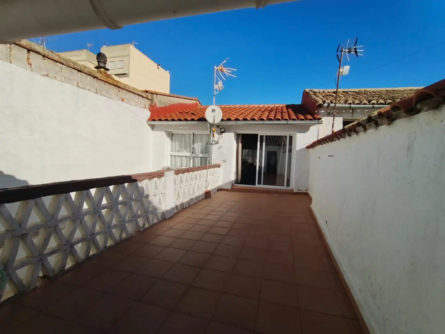 Exterior view of Houses for sale in Vallada, Valencia