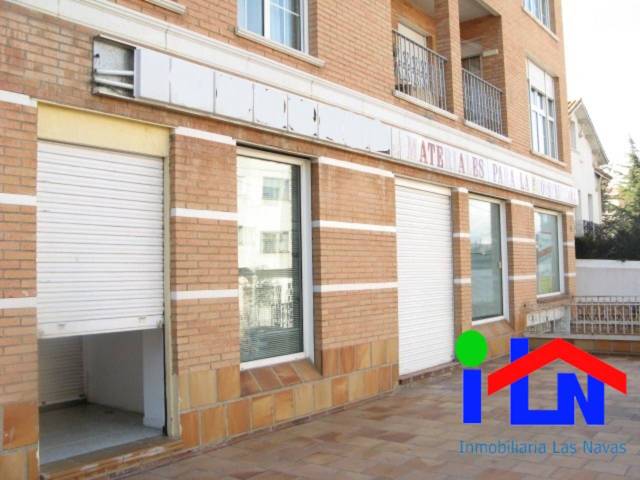 Local comercial en Alquiler en Avenida Alejandro Mas en Las Navas del Marqués