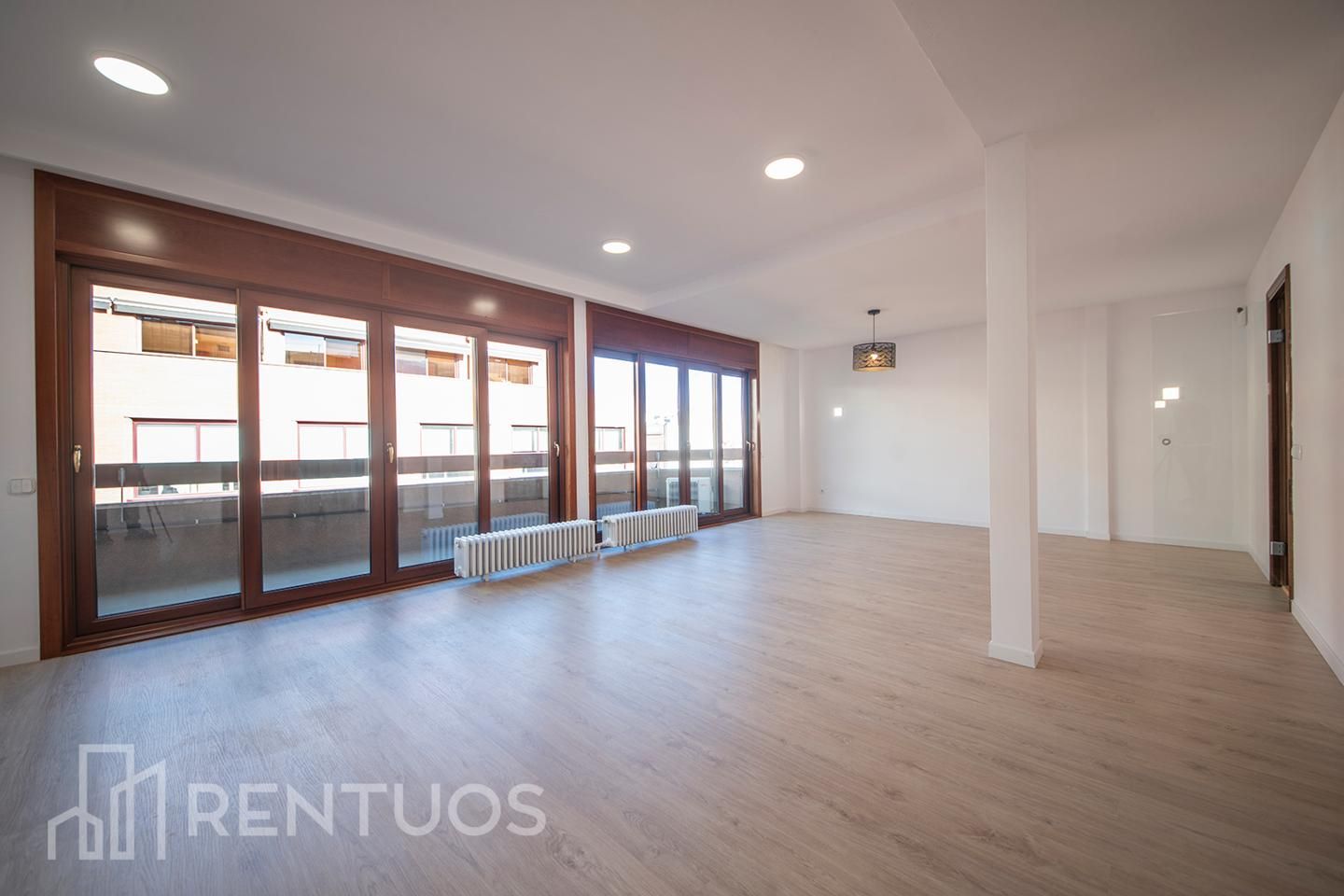 Sala d'estar de Pis de lloguer en  Barcelona Capital amb Aire condicionat, Calefacció i Parquet