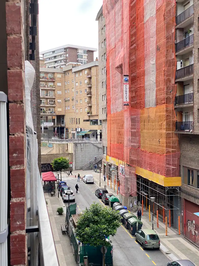 Vista exterior de Piso de alquiler en Bilbao  con Calefacción, Terraza y Amueblado