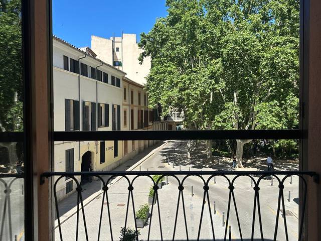 Apartamento en Alquiler en Cort