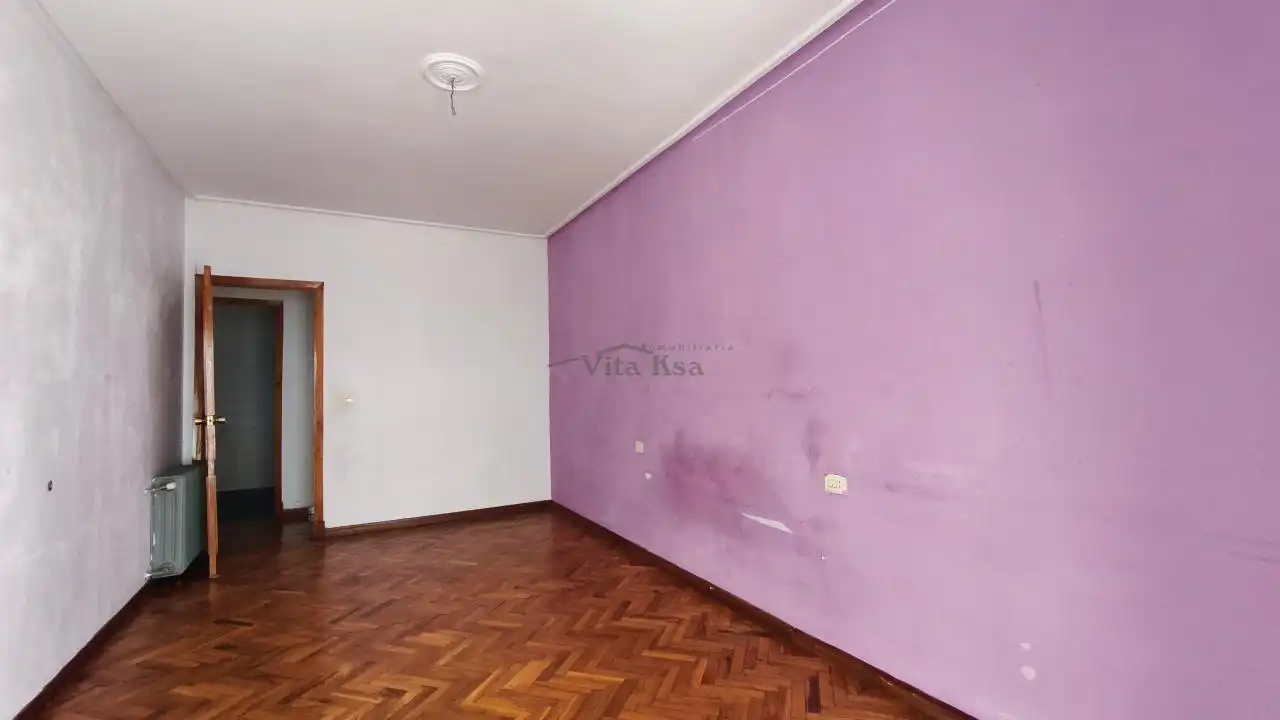 Bedroom of Flat for sale in Ourense Capital   with Heating, Parquet flooring and Storage room
