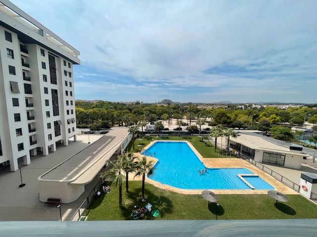 Piscina de Pis de lloguer en Alicante / Alacant amb Aire condicionat, Calefacció i Terrassa