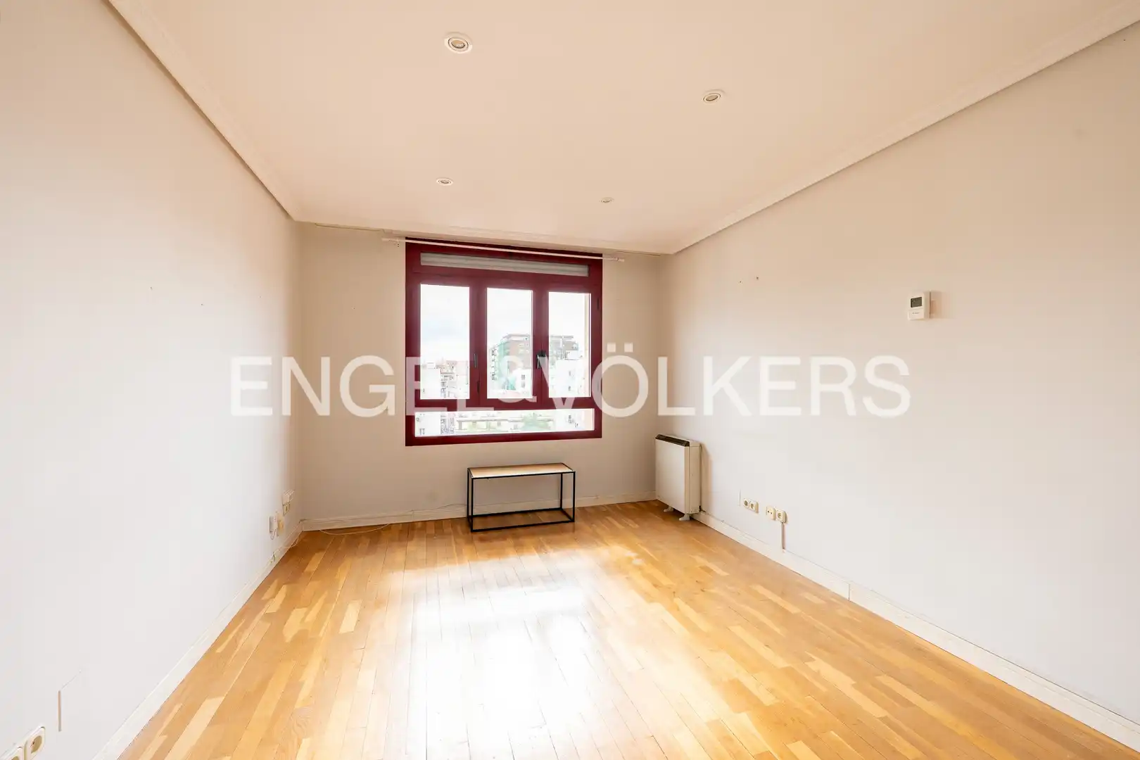 Sala de estar de Piso en venta en  Madrid Capital con Aire acondicionado, Calefacción y Jardín privado
