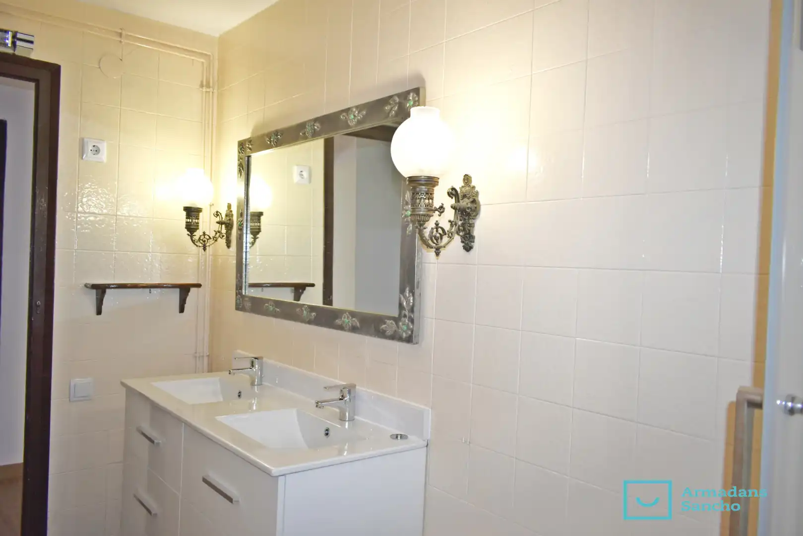 Baño de Casa o chalet de alquiler en Tiana con Horno