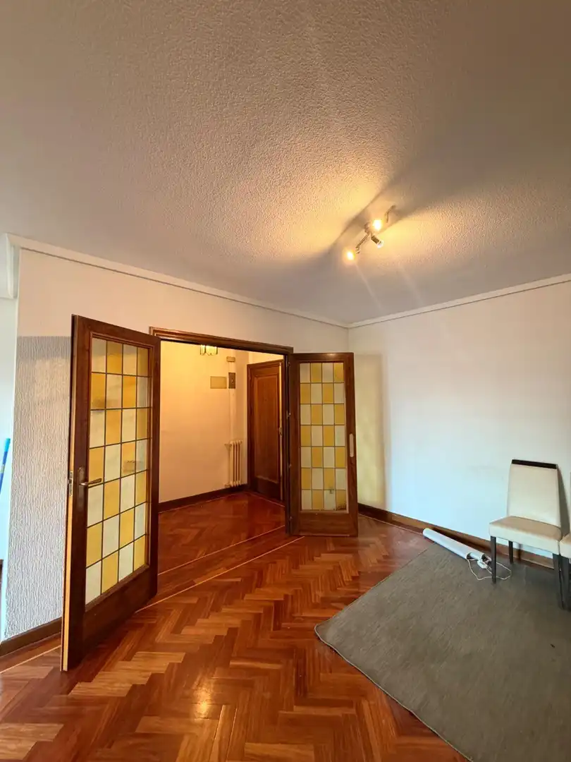 Flat for rent in Madrid  with Private garden, Swimming Pool and Balcony