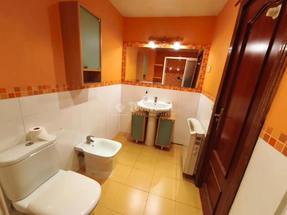 Baño de Piso en venta en Alcorcón con Aire acondicionado, Calefacción y Terraza