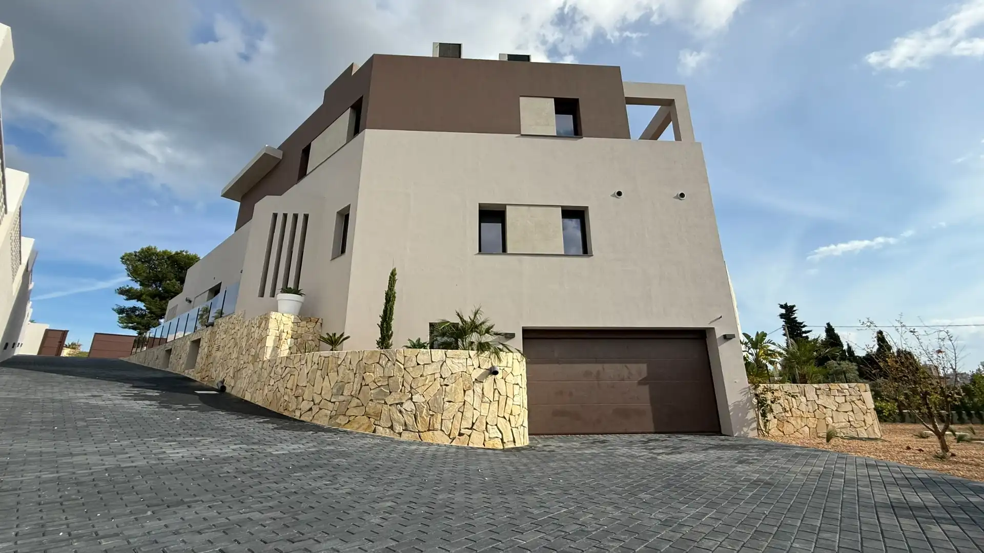 Vista exterior de Casa o xalet en venda en Calpe / Calp amb Aire condicionat, Calefacció i Jardí privat