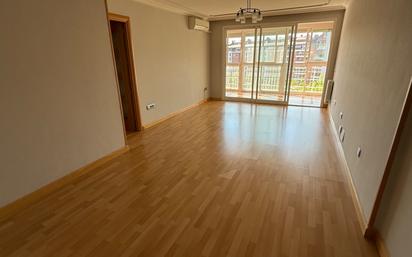 Sala d'estar de Pis en venda en Torrejón de Ardoz amb Aire condicionat, Calefacció i Terrassa
