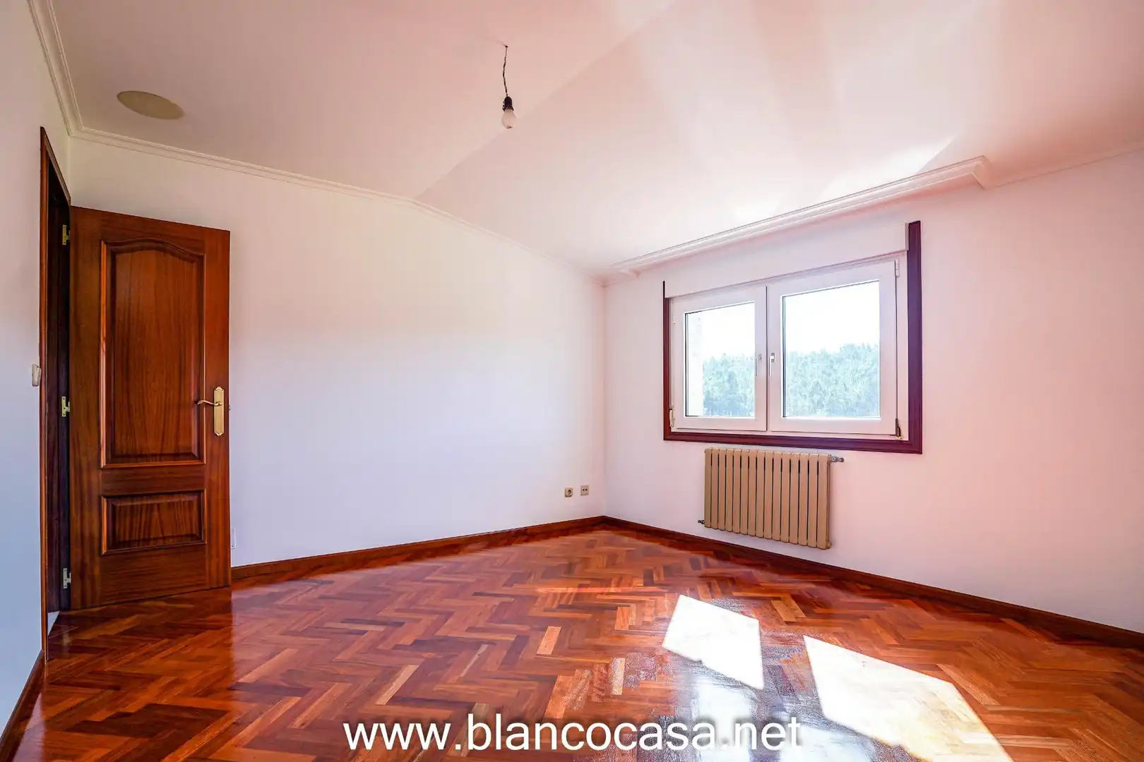 Sala de estar de Casa o chalet en venta en Carballo con Calefacción, Jardín privado y Trastero