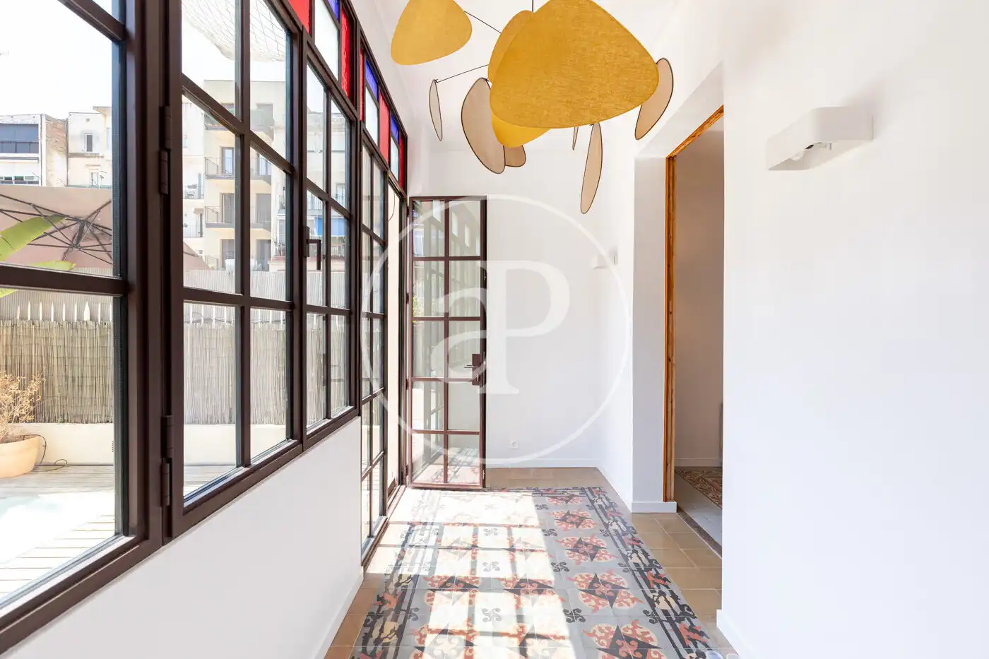 Wohnung zum Verkauf in Barcelona mit Klimaanlage, Heizung und Terrasse