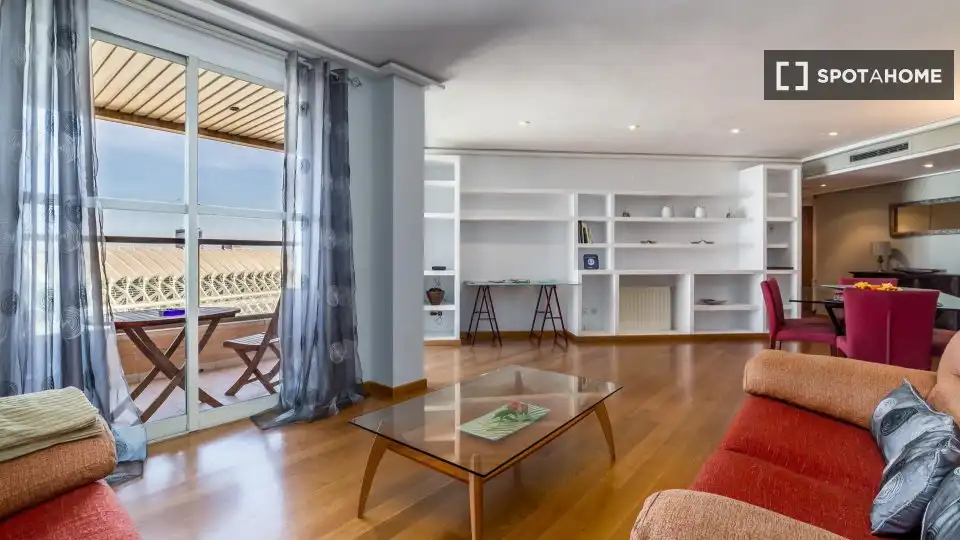Sala d'estar de Pis de lloguer en Valencia amb Aire condicionat, Calefacció i Moblat