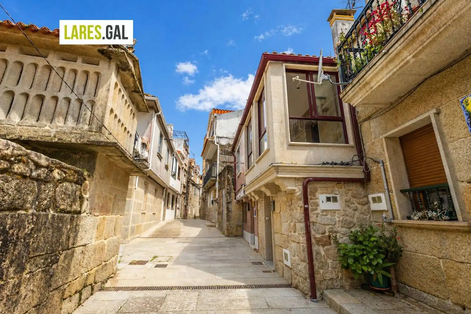 Exterior view of Houses for sale in Cangas   with Terrace