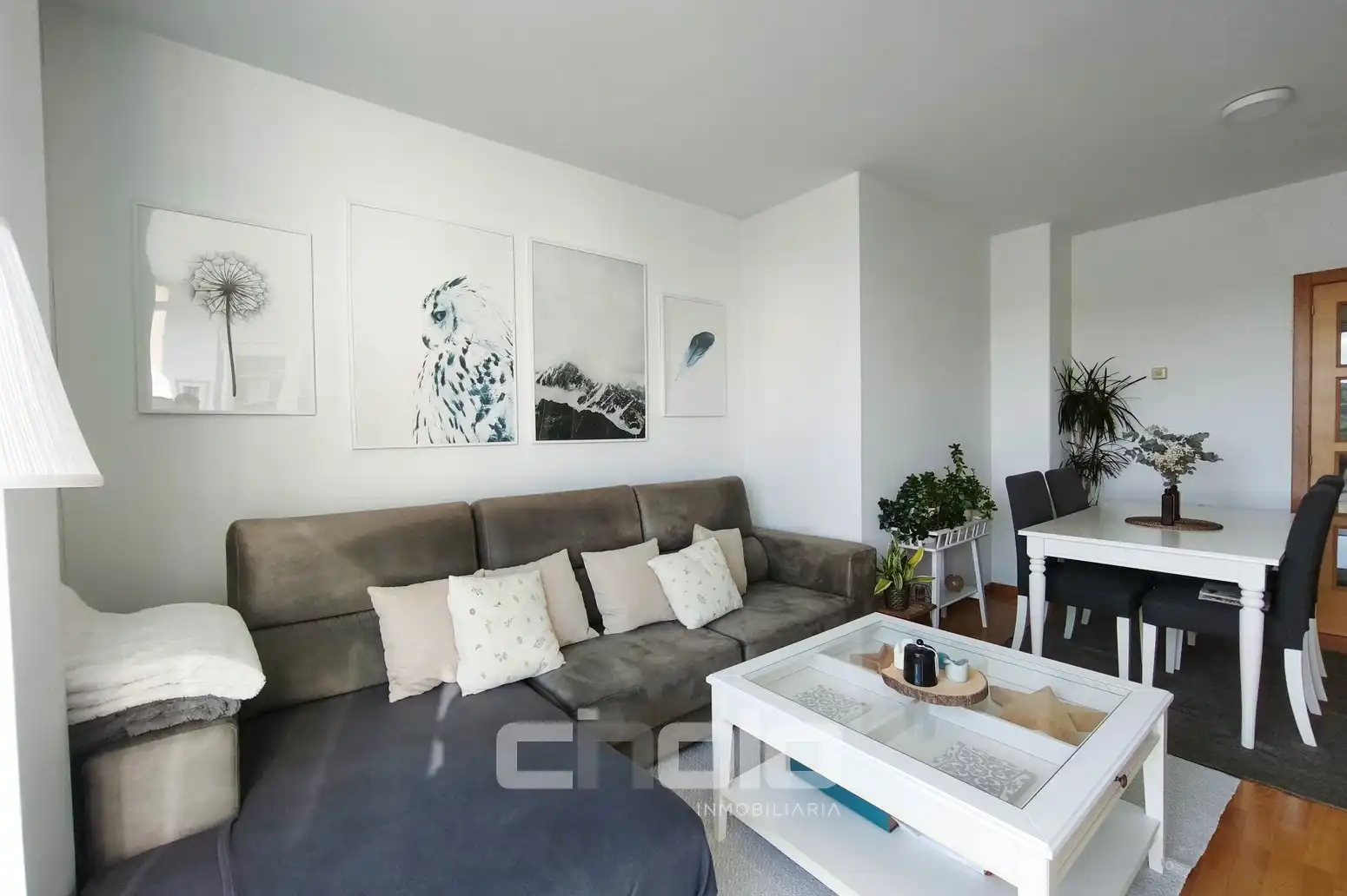 Sala de estar de Piso en venta en Lugo con Calefacción, Trastero y Amueblado