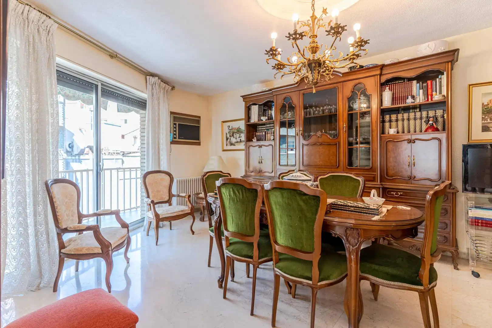 Comedor de Piso en venta en Granada con Trastero y Balcón