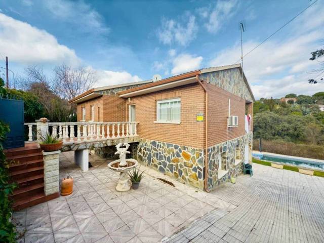 Casa-chalet en Venta en Villa del Prado