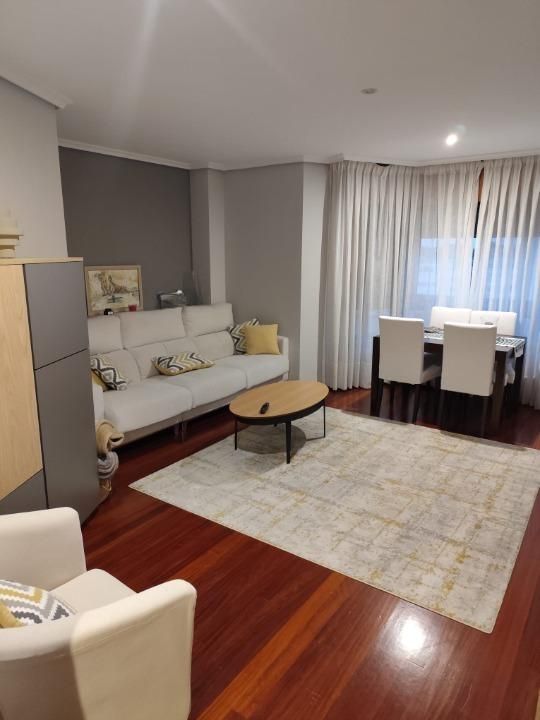 Living room of Flat to rent in Vigo   with Heating and Storage room