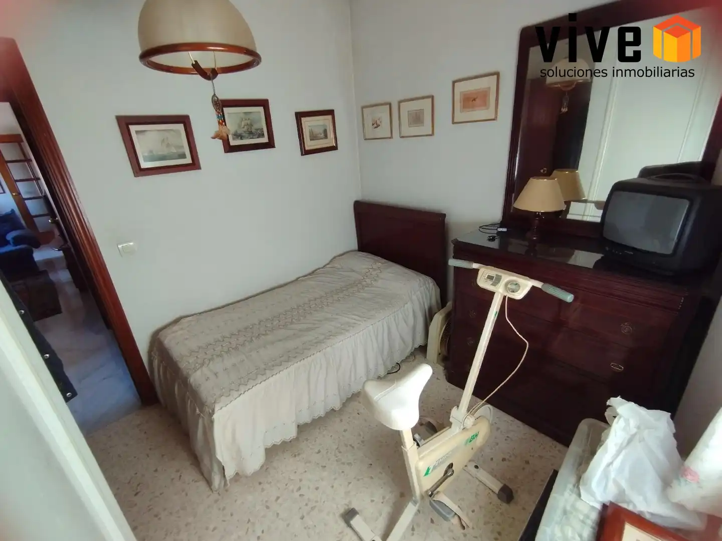 Habitación de Piso en venta en Mairena del Aljarafe con Aire acondicionado y Balcón