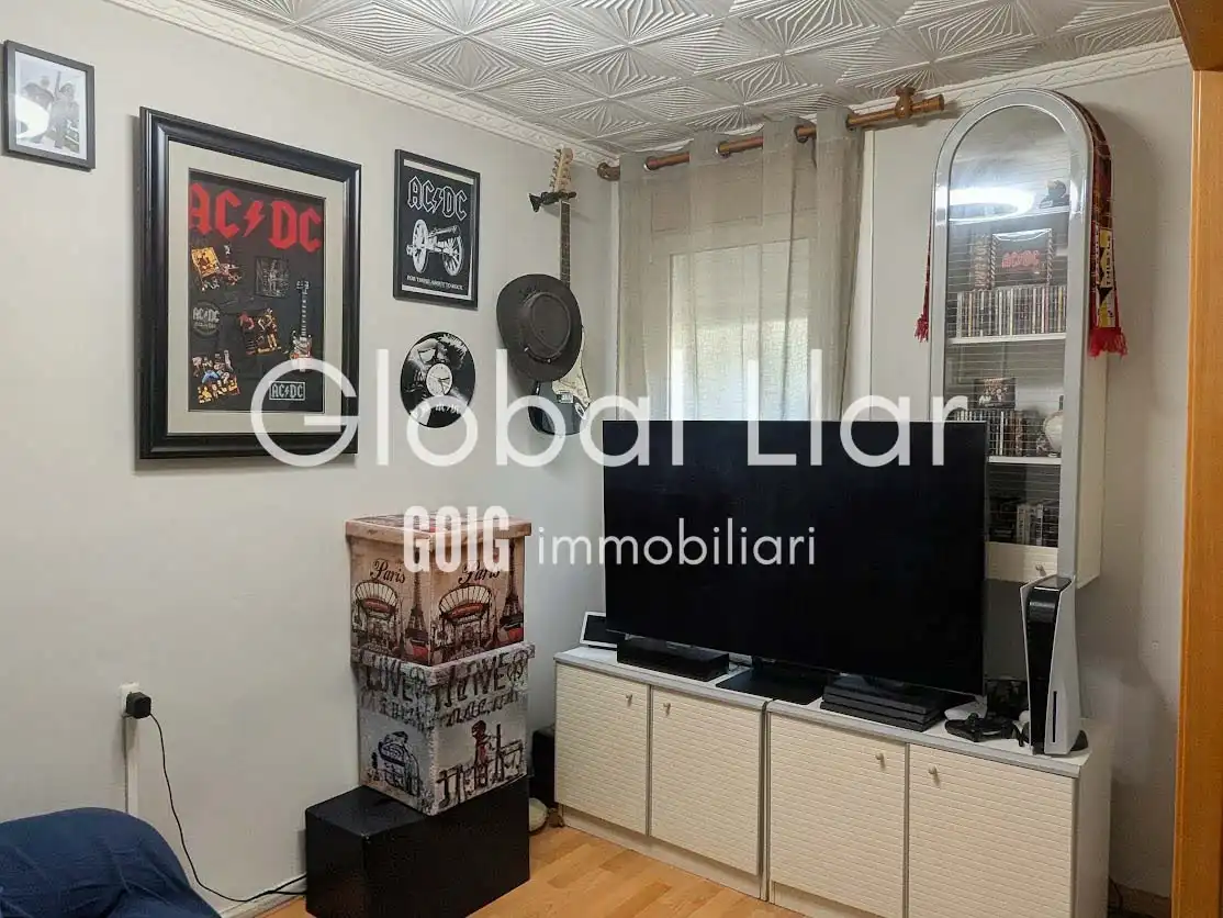 Sala d'estar de Pis en venda en Sabadell amb Calefacció, Parquet i Forn
