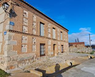 Vista exterior de Casa o xalet en venda en Las Berlanas  amb Jardí privat