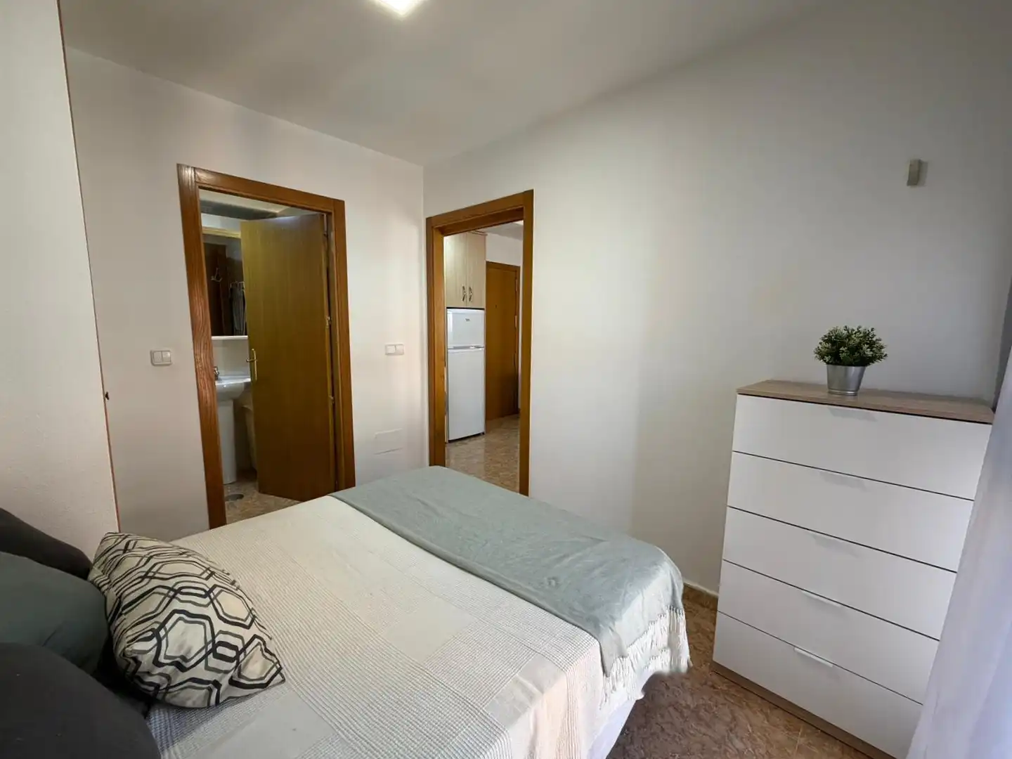Dormitori de Apartament de lloguer en Murcia amb Aire condicionat, Moblat i Rentadora