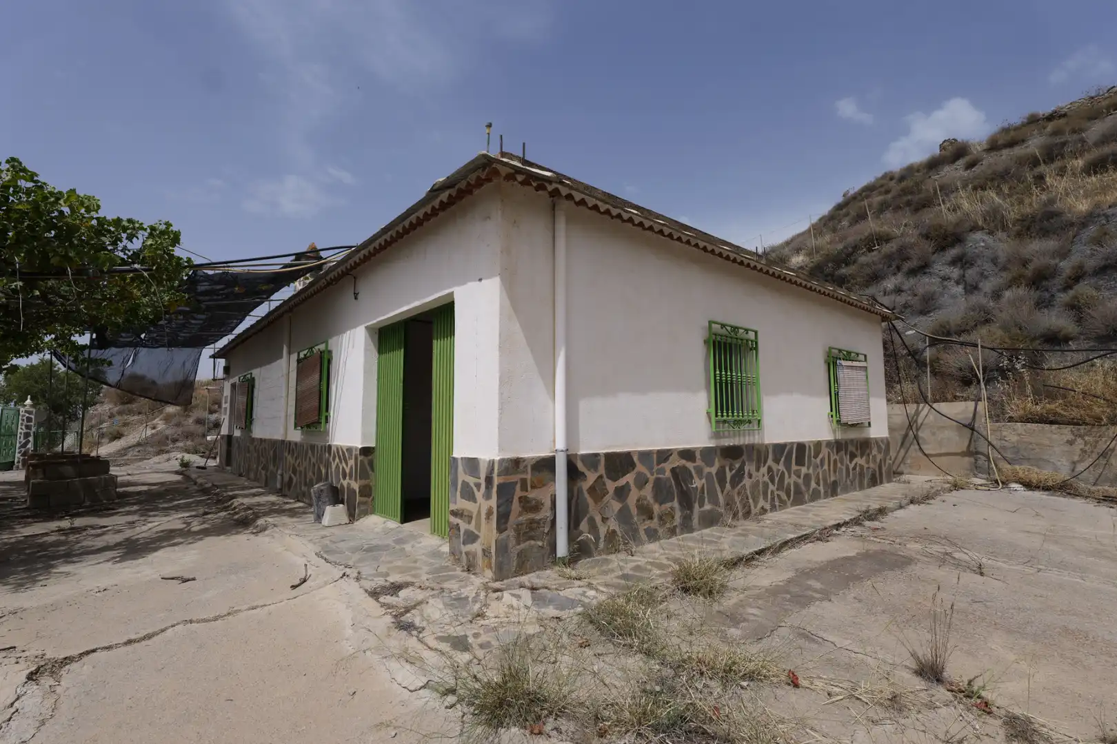 Vista exterior de Casa o xalet en venda en Nevada amb Jardí privat, Terrassa i Moblat