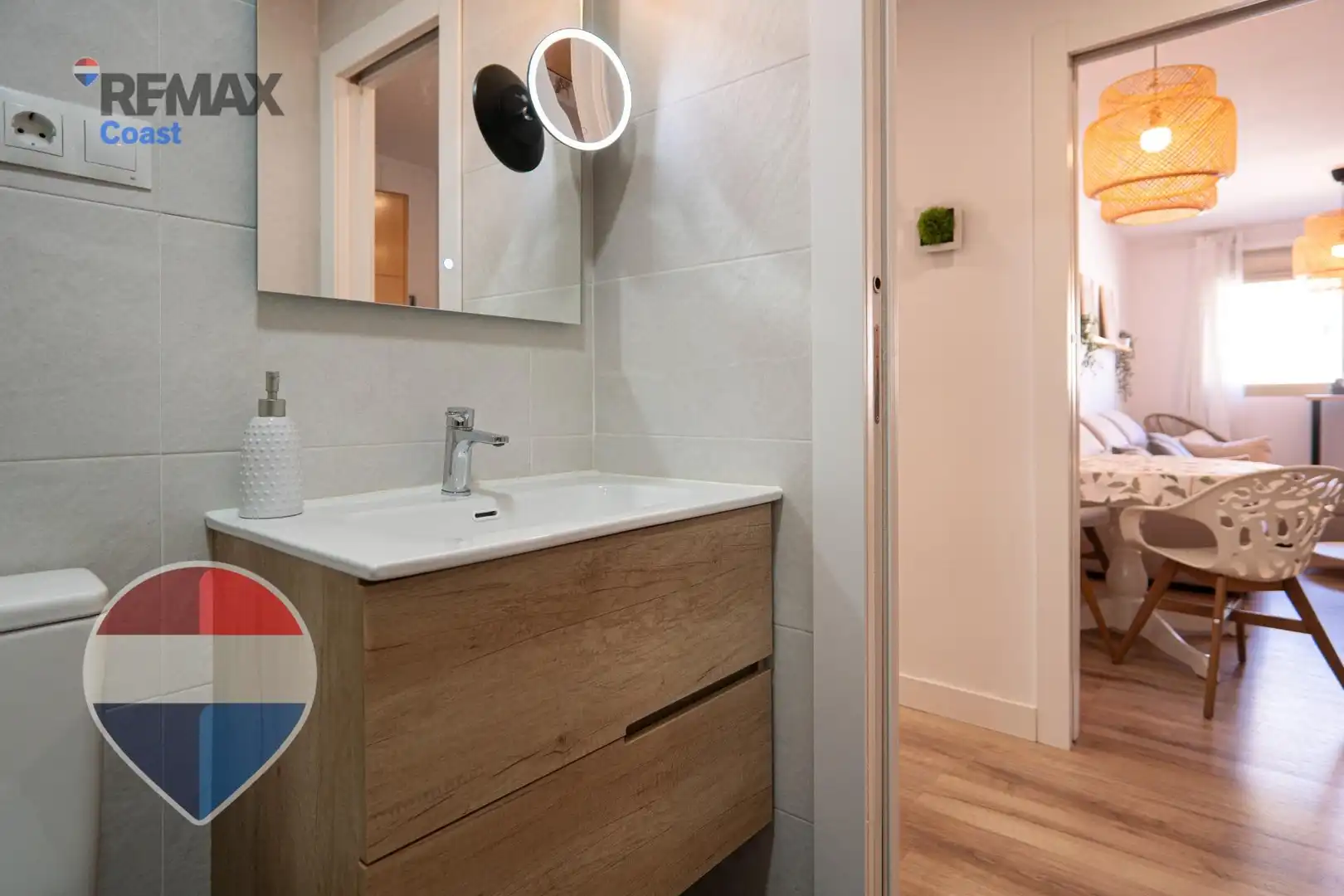 Baño de Piso en venta en Málaga con Aire acondicionado, Calefacción y Jardín privado