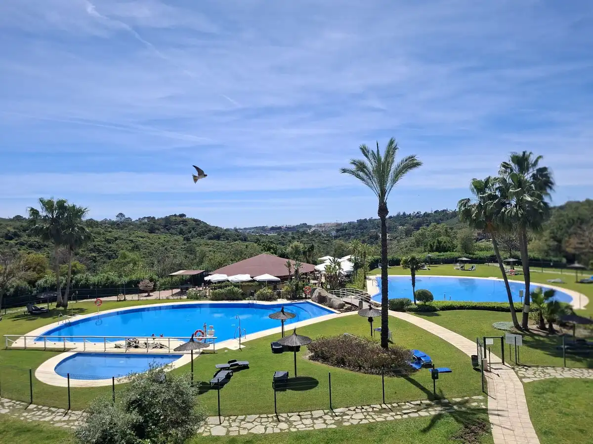 Apartamento con piscina en venta en Los Flamingos, imagen 3