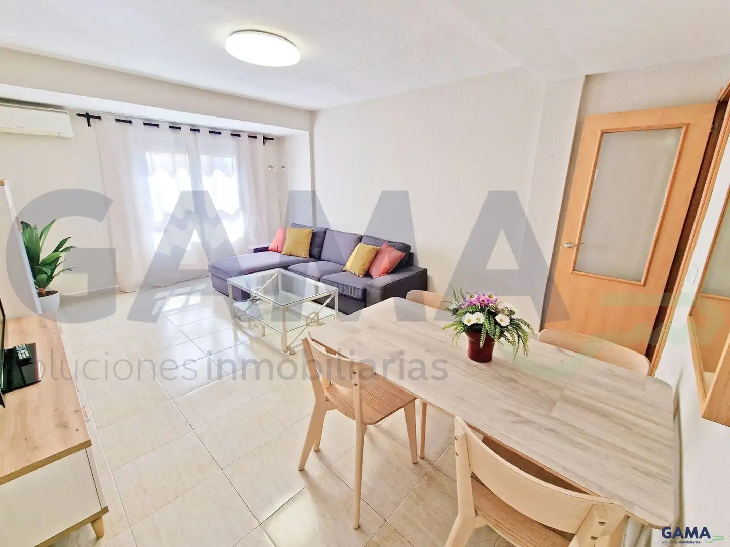 Sala de estar de Piso de alquiler en Alzira con Aire acondicionado y Amueblado