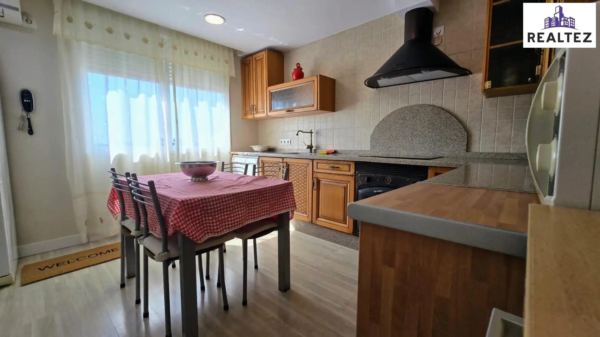 Kitchen of Flat for rent in Jerez de la Frontera  with Air Conditioner, Heating and Parquet flooring
