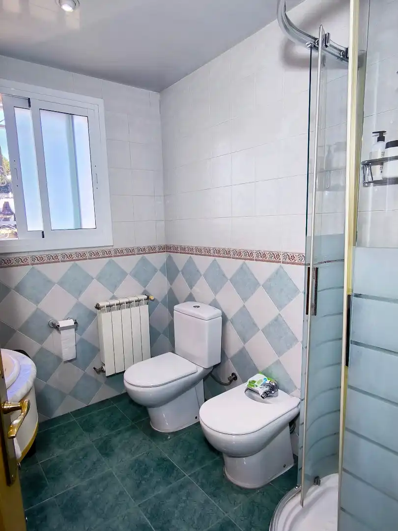 Baño de Casa o chalet en venta en Lliçà d'Amunt con Aire acondicionado, Calefacción y Jardín privado
