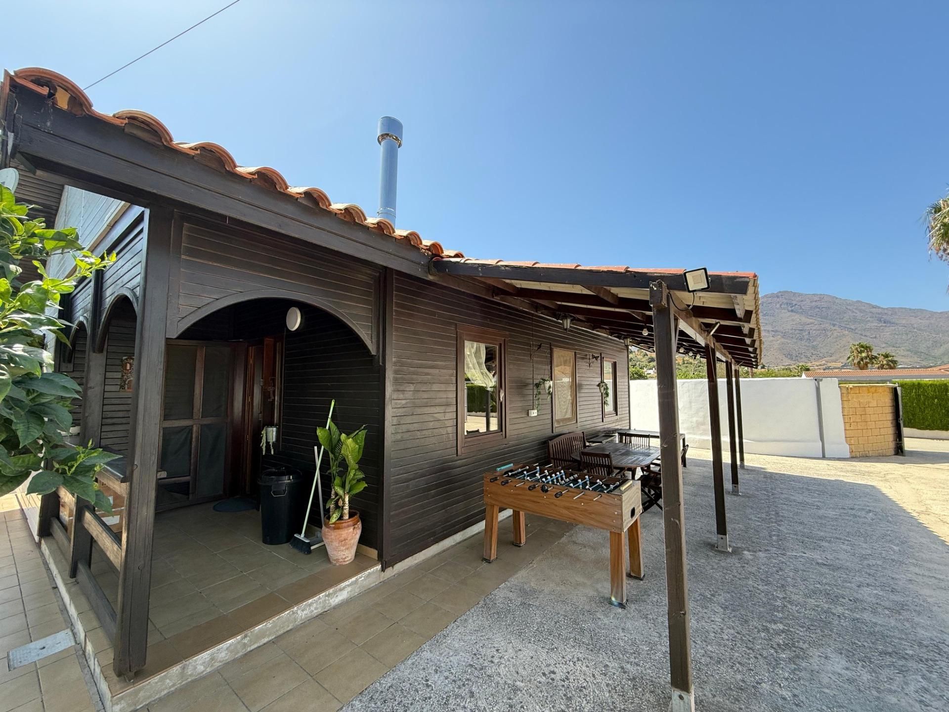 Vista exterior de Finca rústica en venta en Estepona con Aire acondicionado, Jardín privado y Piscina