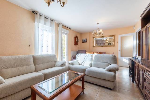 Piso en Venta en Avenida del Cardenal Herrera Oria en Tres Olivos - Valverde