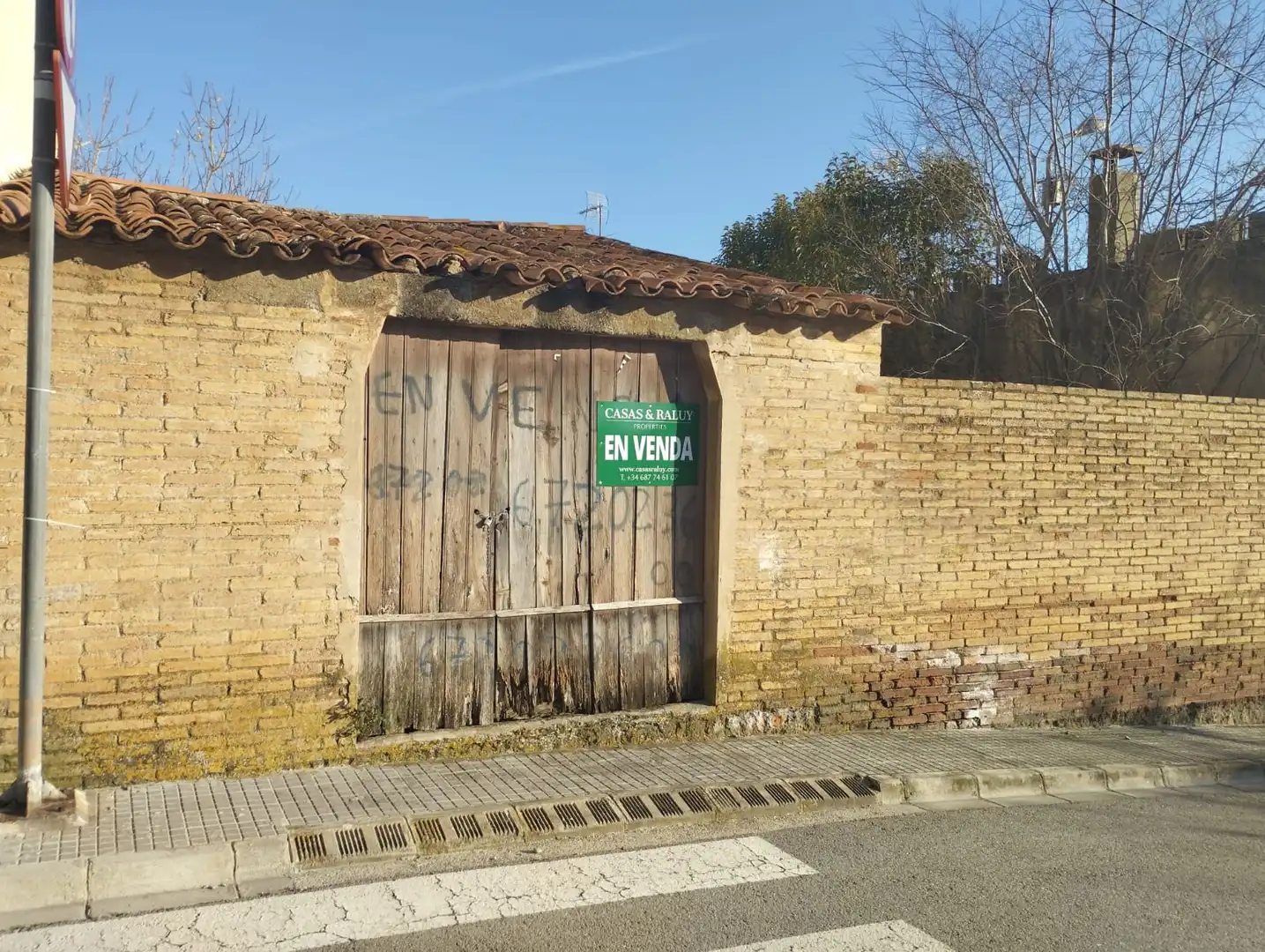 Wohnbaugrundstück zum Verkauf in Carrer Amadeu Vives