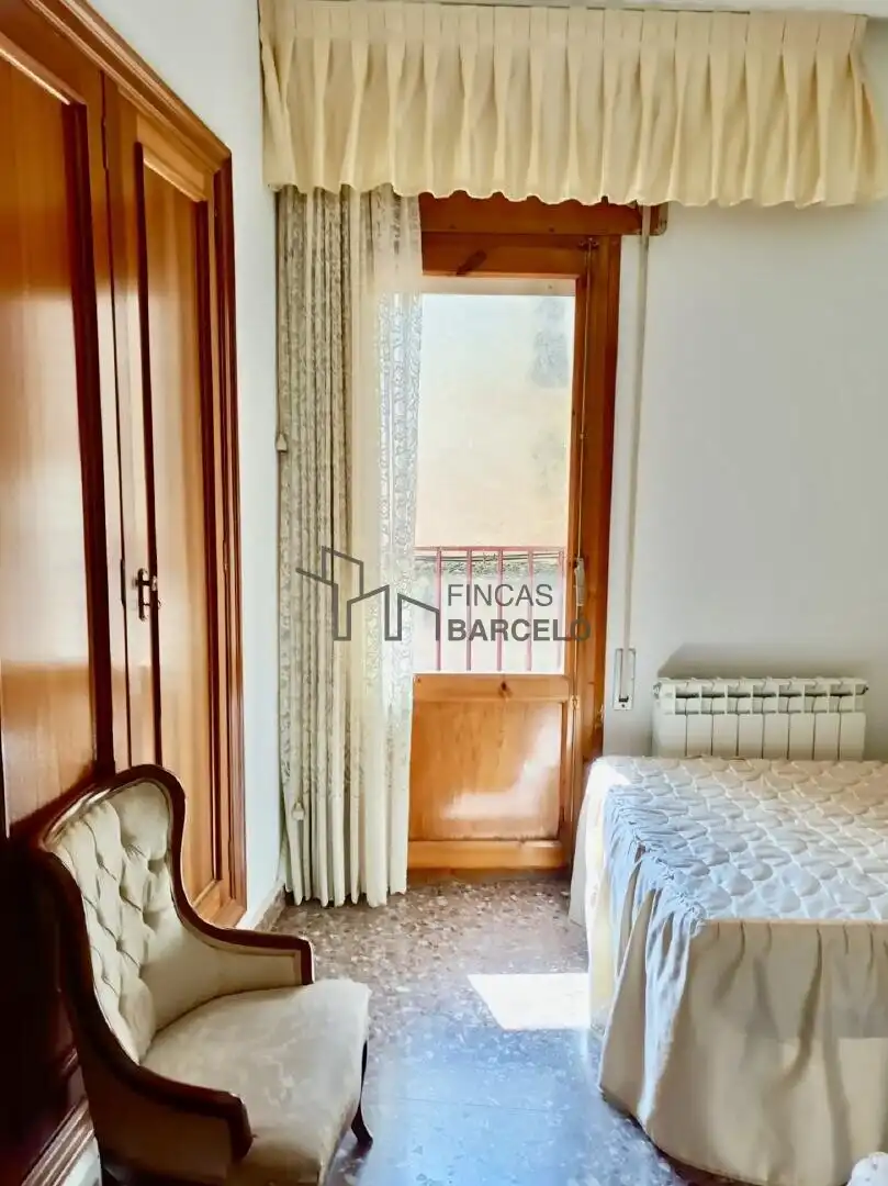 Habitación de Casa adosada en venta en Tauste