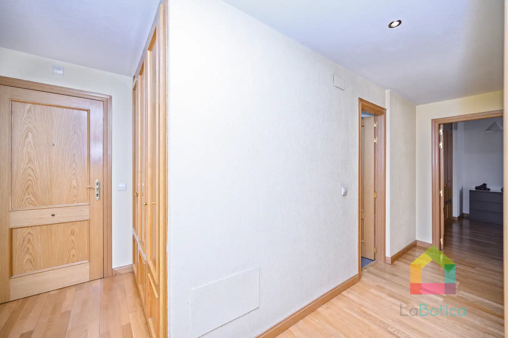 Apartament en venda en Toledo amb Aire condicionat, Moblat i Piscina comunitària